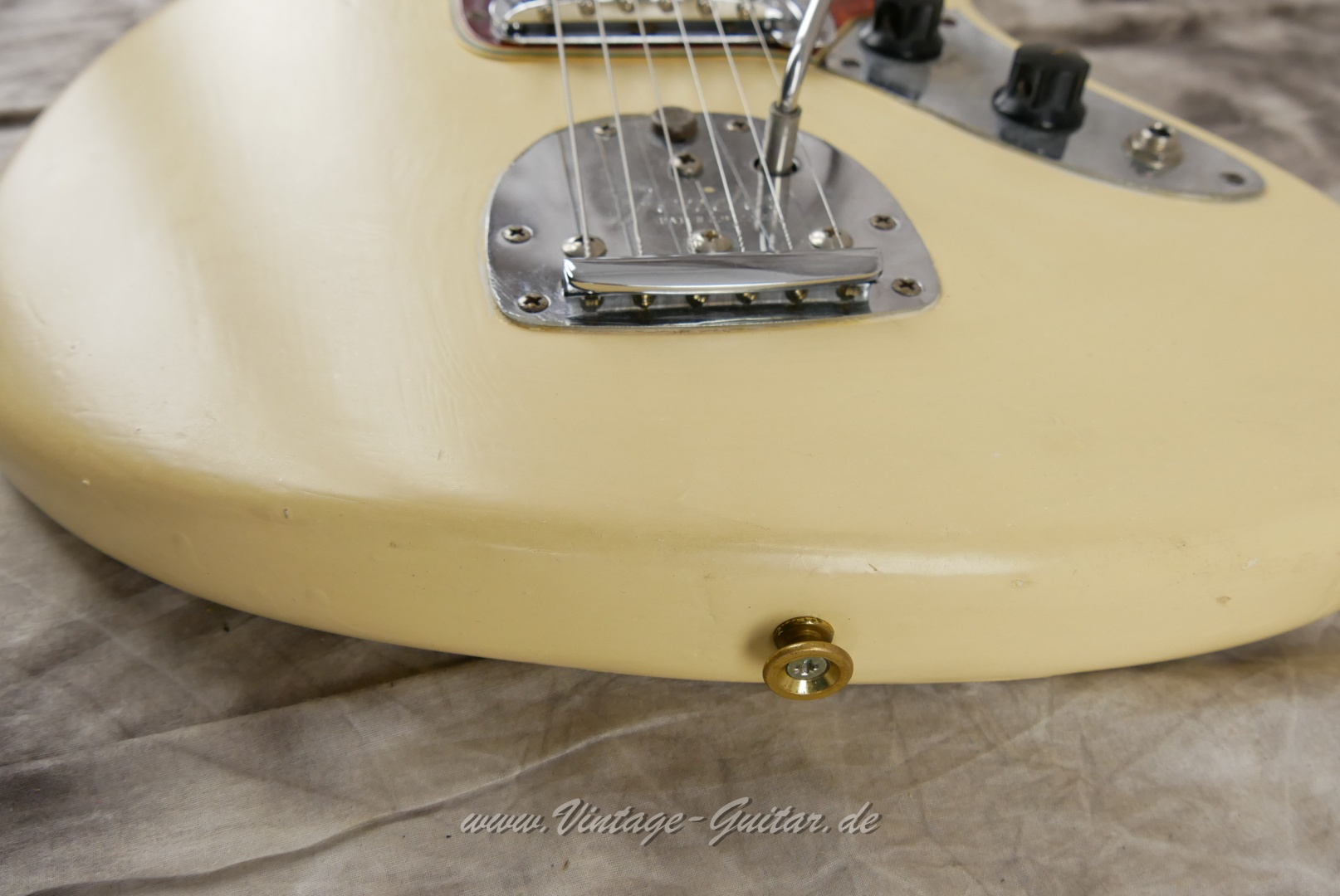 Fender-Jaguar-1965-olympic-white-013.JPG