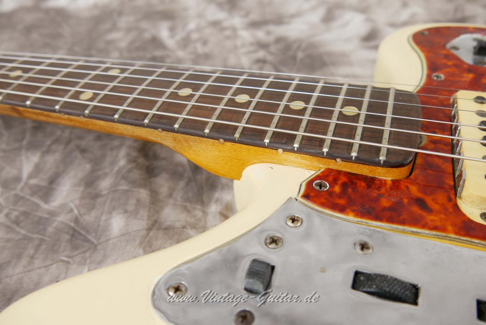 Fender-Jaguar-1965-olympic-white-016.JPG