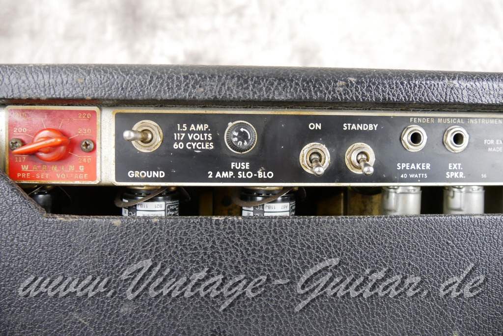 img/vintage/5638/Fender_Bandmaster_TFL5005X_silverface_drip_edge_1969-007.JPG
