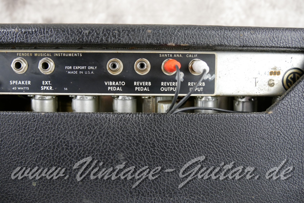 img/vintage/5638/Fender_Bandmaster_TFL5005X_silverface_drip_edge_1969-008.JPG