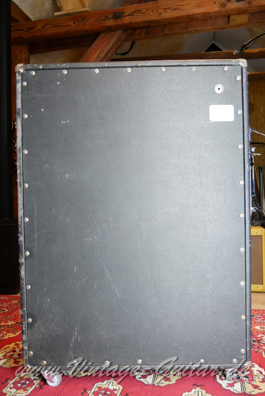 img/vintage/5639/Fender_Bandmaster_Rev_12_cabinet_alu_trim_1969-002.JPG