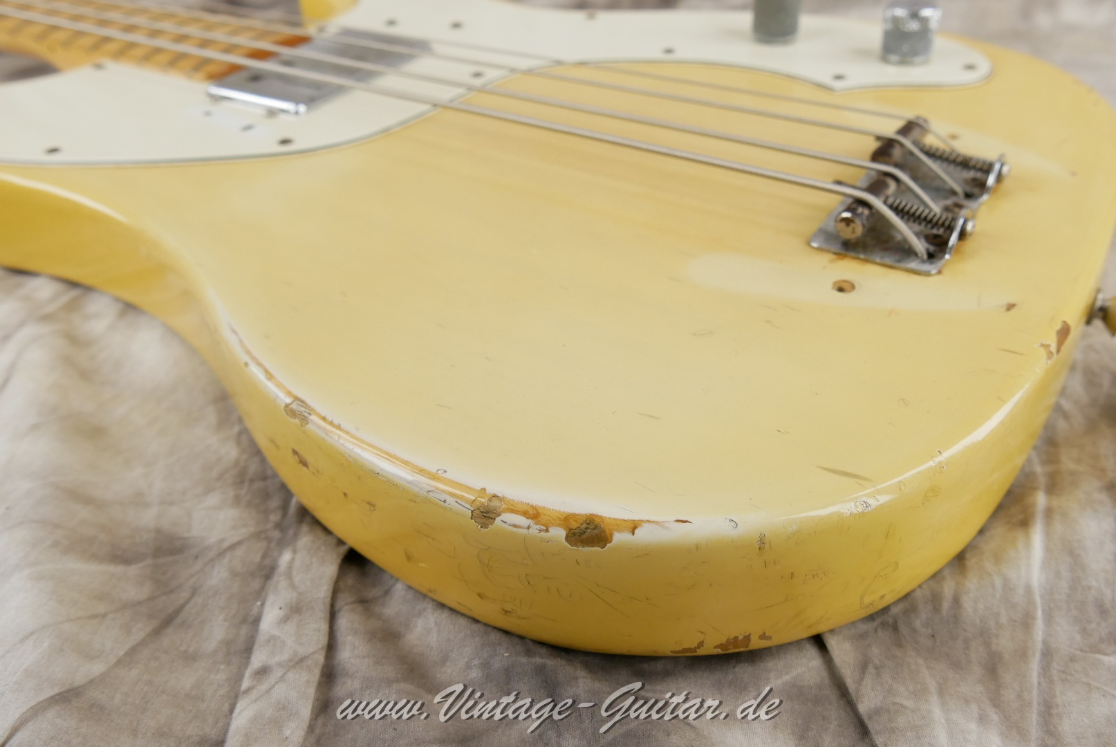 Fender-Telecaster-Bass-1972-015.JPG