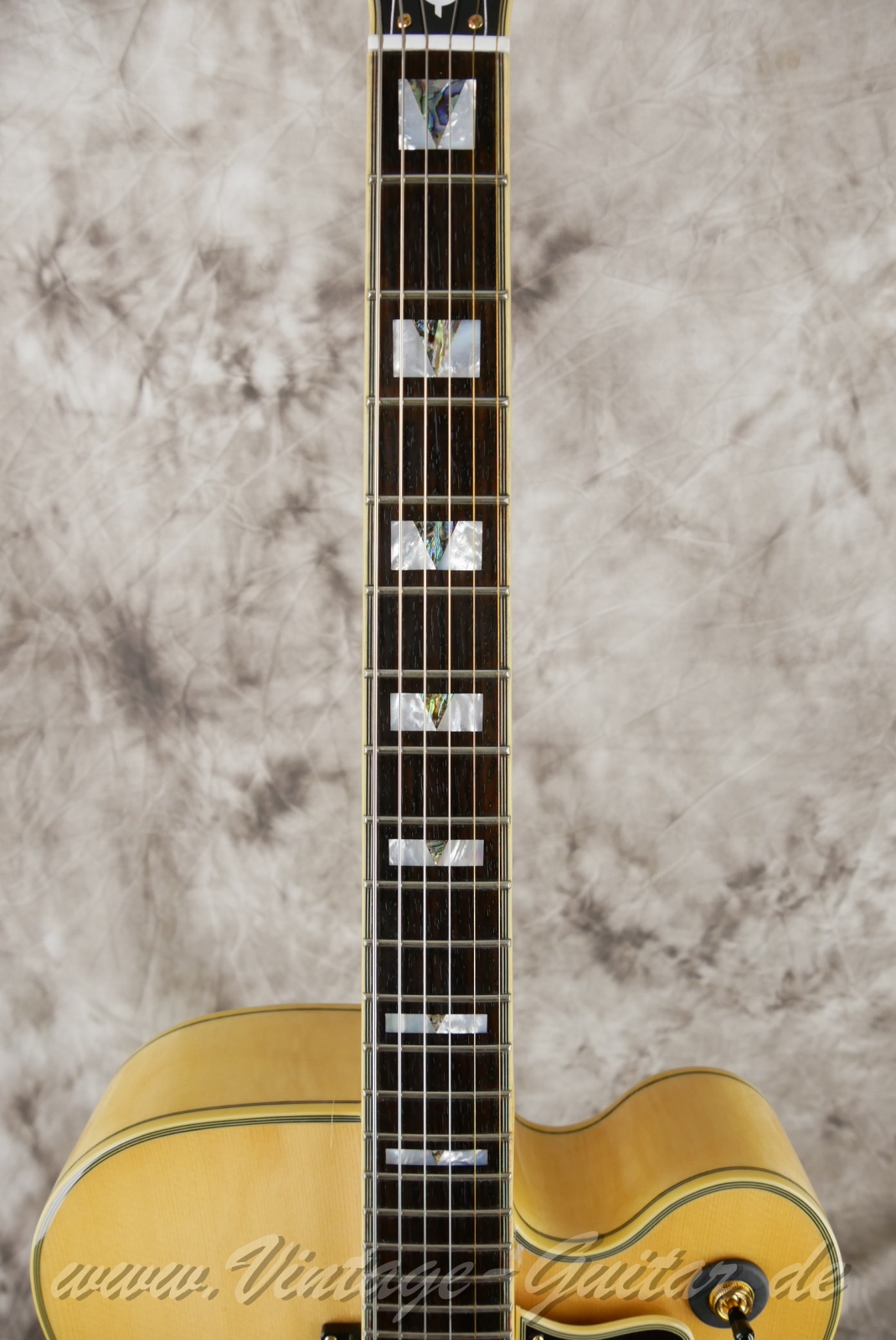 Epiphone-Broadway-reissue-2017-natural-005.jpg