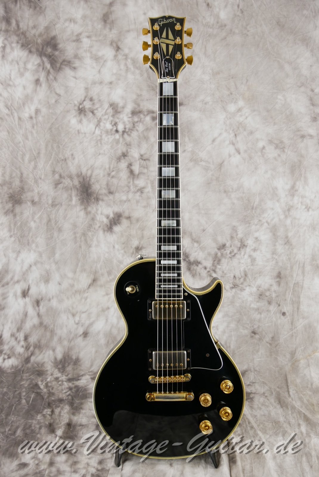 img/vintage/5653/Gibson_Les_Paul_Custom_black_Tim_Shaw_1984-001.JPG