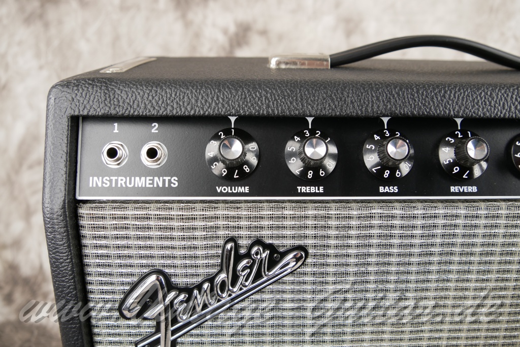 fender-Princeton-reverb-65-Reissue-2011-black-tolex-009.jpg