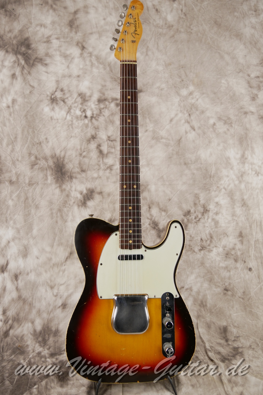 img/vintage/5661/Fender_Telecaster_Custom_1961_1962_sunburst_all_original-001.JPG