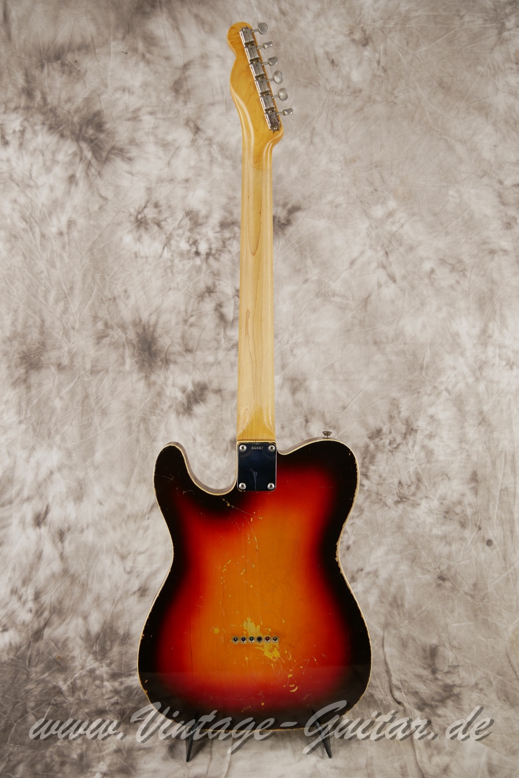 img/vintage/5661/Fender_Telecaster_Custom_1961_1962_sunburst_all_original-002.JPG