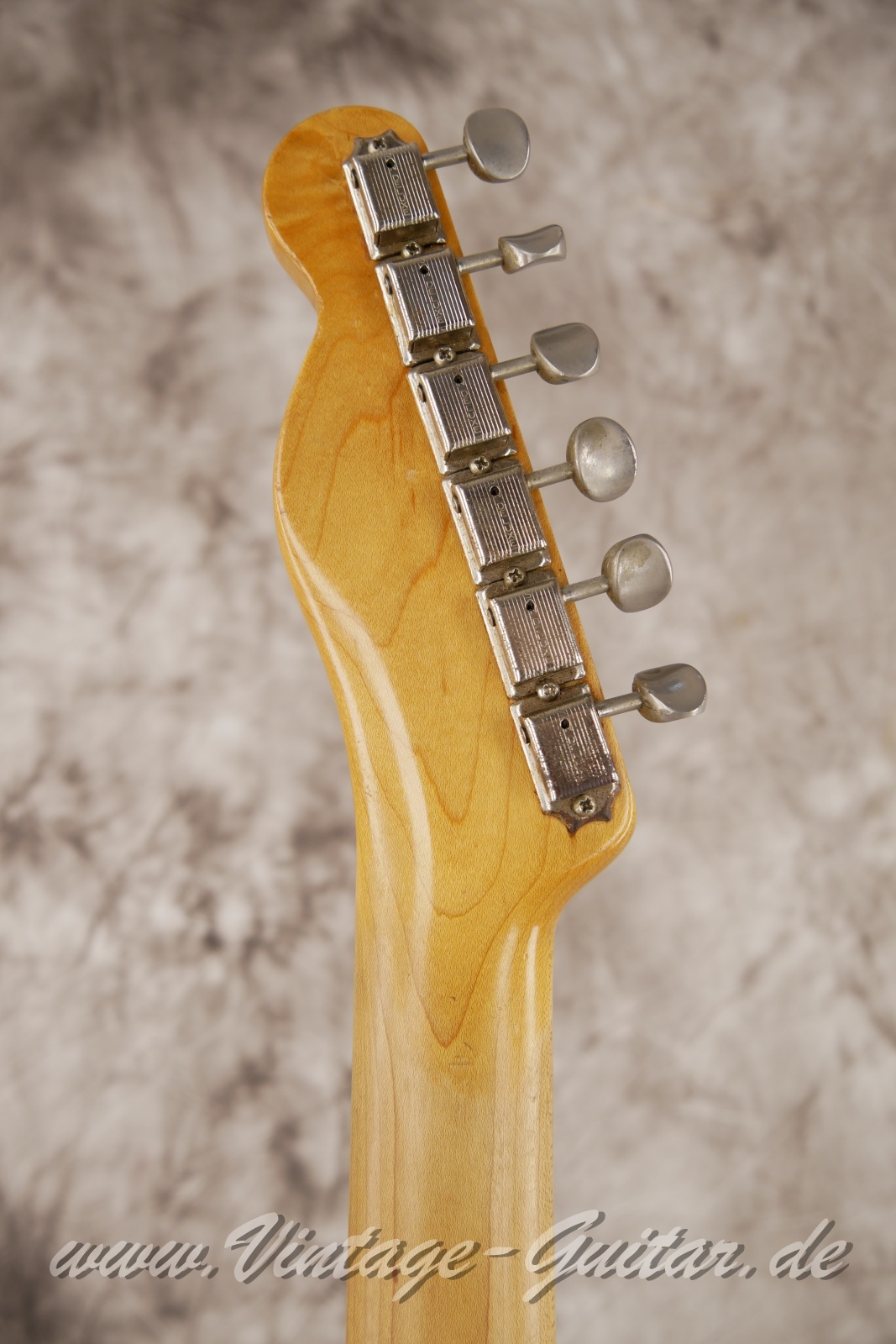 img/vintage/5661/Fender_Telecaster_Custom_1961_1962_sunburst_all_original-004.JPG