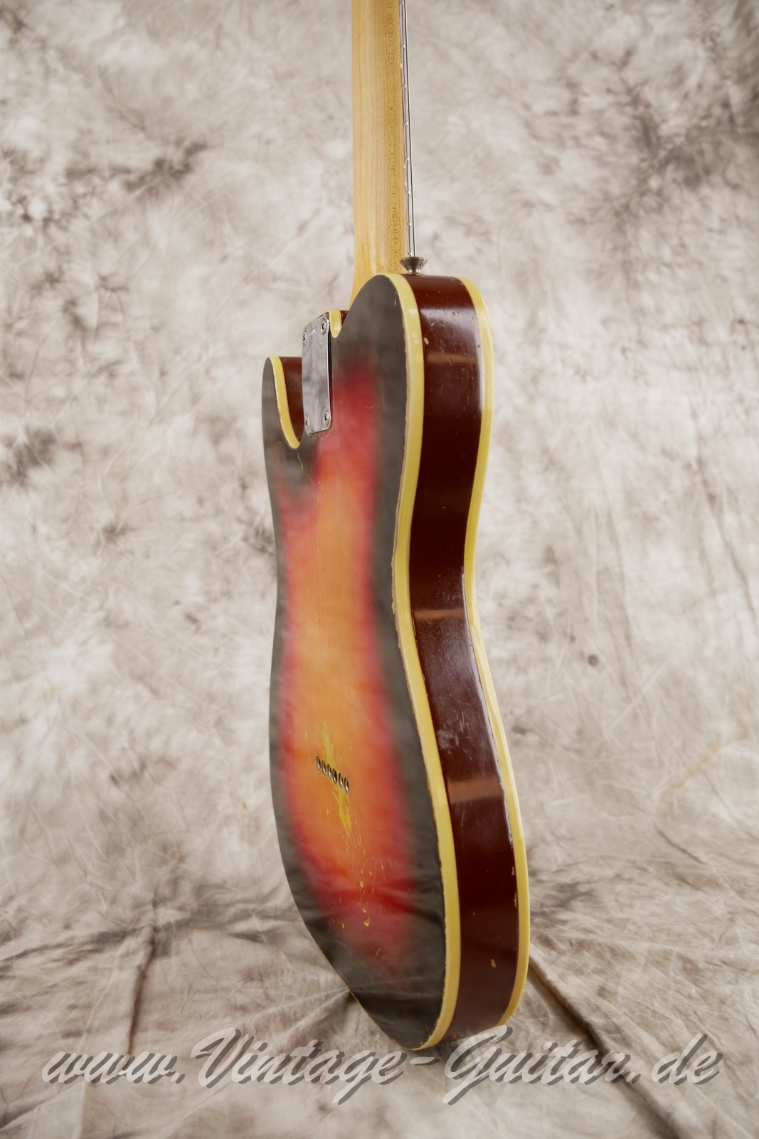 img/vintage/5661/Fender_Telecaster_Custom_1961_1962_sunburst_all_original-012.JPG