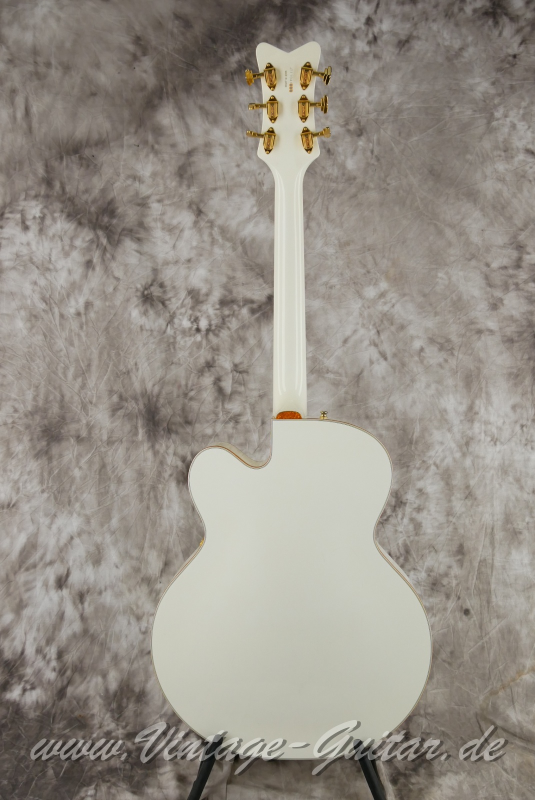 Gretsch_White_Falcon_6136T_white_Japan-002.JPG