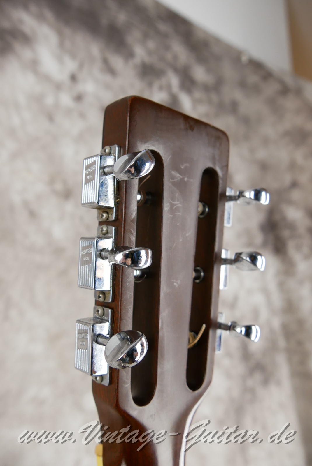 Martin_D_35_S_slotted_headstock_natural_1975-013.JPG