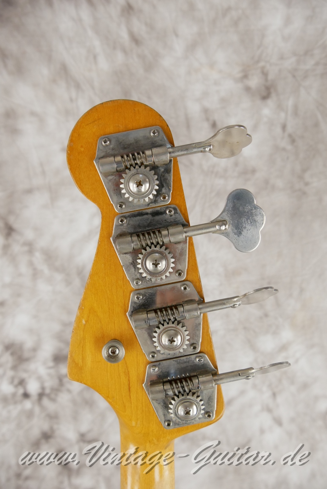 Fender_Jazz_Bass_sunburst_1964-004.JPG