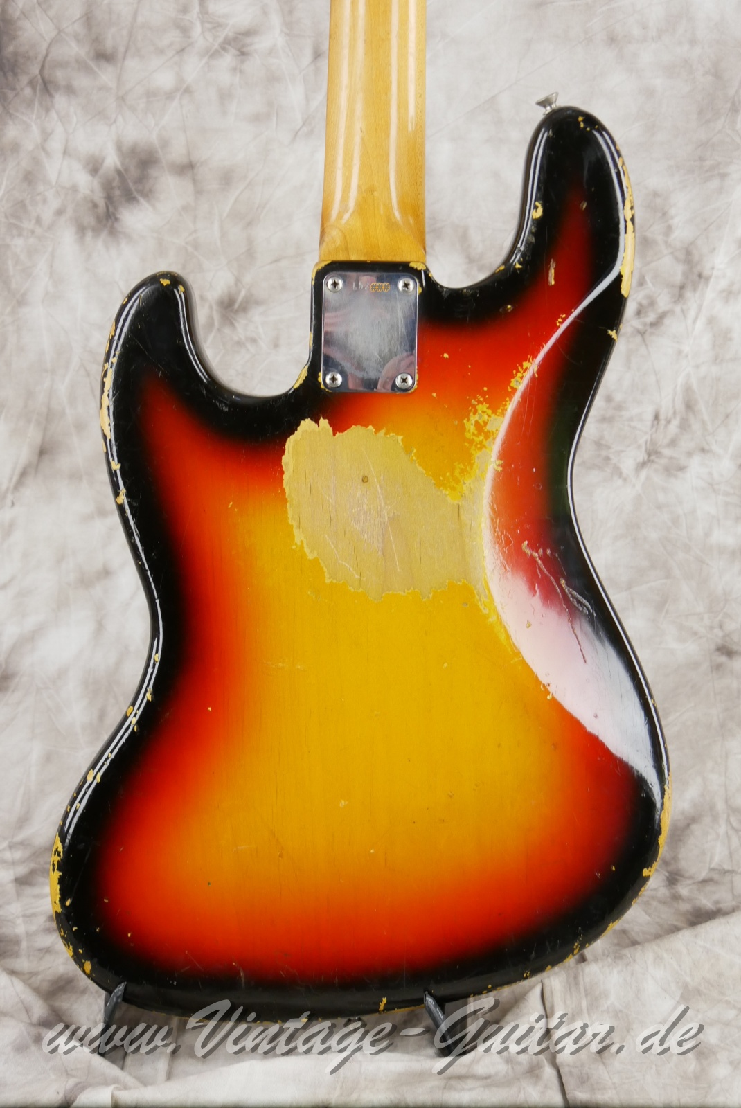 Fender_Jazz_Bass_sunburst_1964-008.JPG
