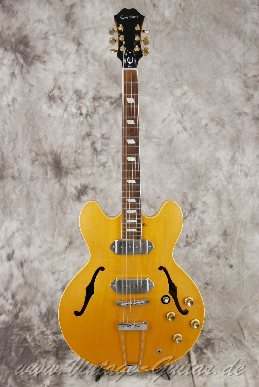 Epiphone_E230TD_John_Lennon_Revolution_Casino_Baujahr_1999c.-USA-natural-001.jpg