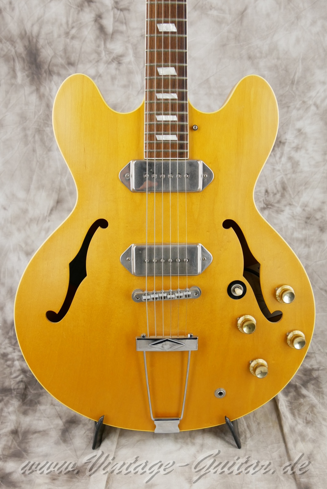 Epiphone_E230TD_John_Lennon_Revolution_Casino_Baujahr_1999c.-USA-natural-007.jpg