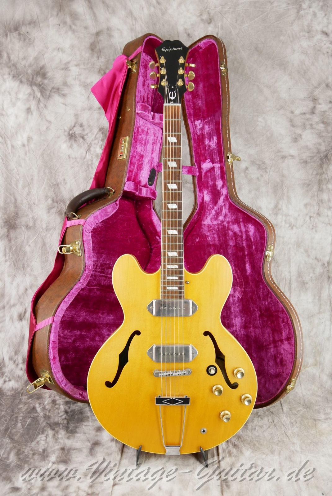 Epiphone_E230TD_John_Lennon_Revolution_Casino_Baujahr_1999c.-USA-natural-013.jpg