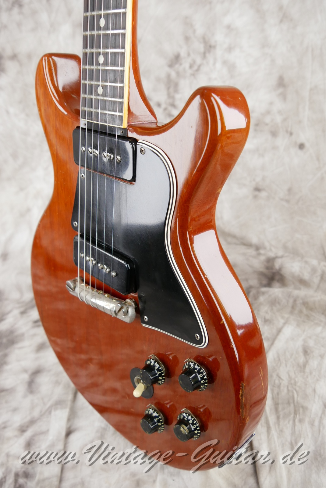 img/vintage/5679/Gibson_Les_Paul_Special_faded_cherry_1959-010.JPG