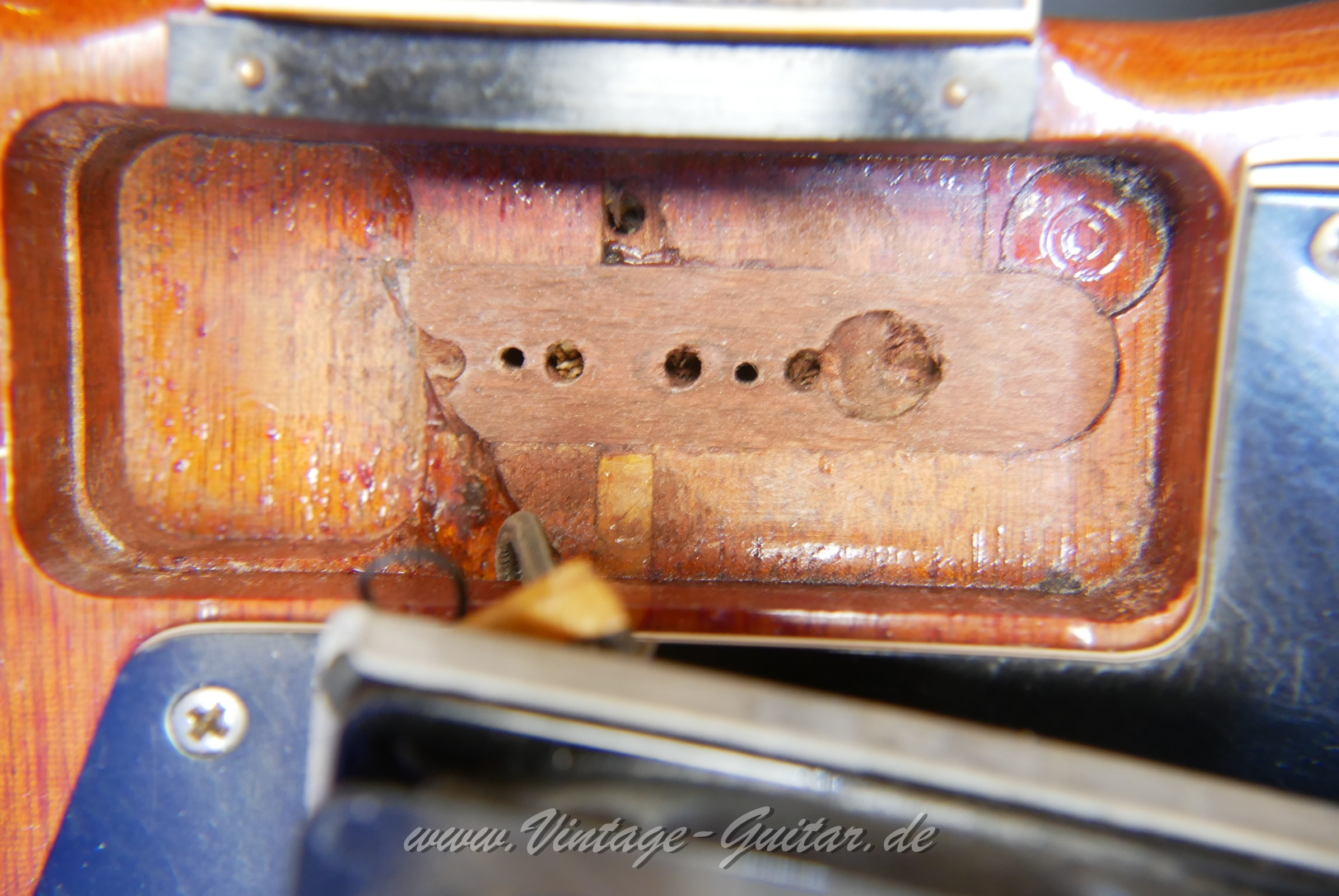 img/vintage/5679/Gibson_Les_Paul_Special_faded_cherry_1959-013.JPG