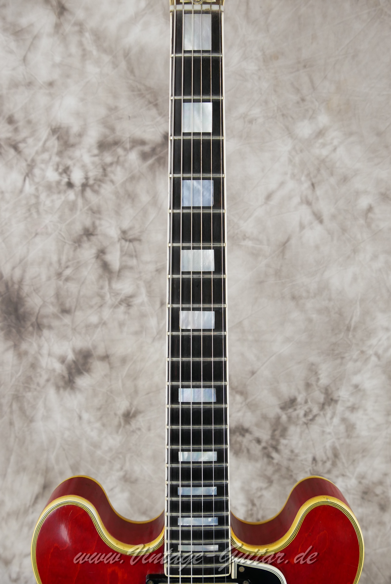 Gibson_ES_355_mono_cherry_1962-005.JPG