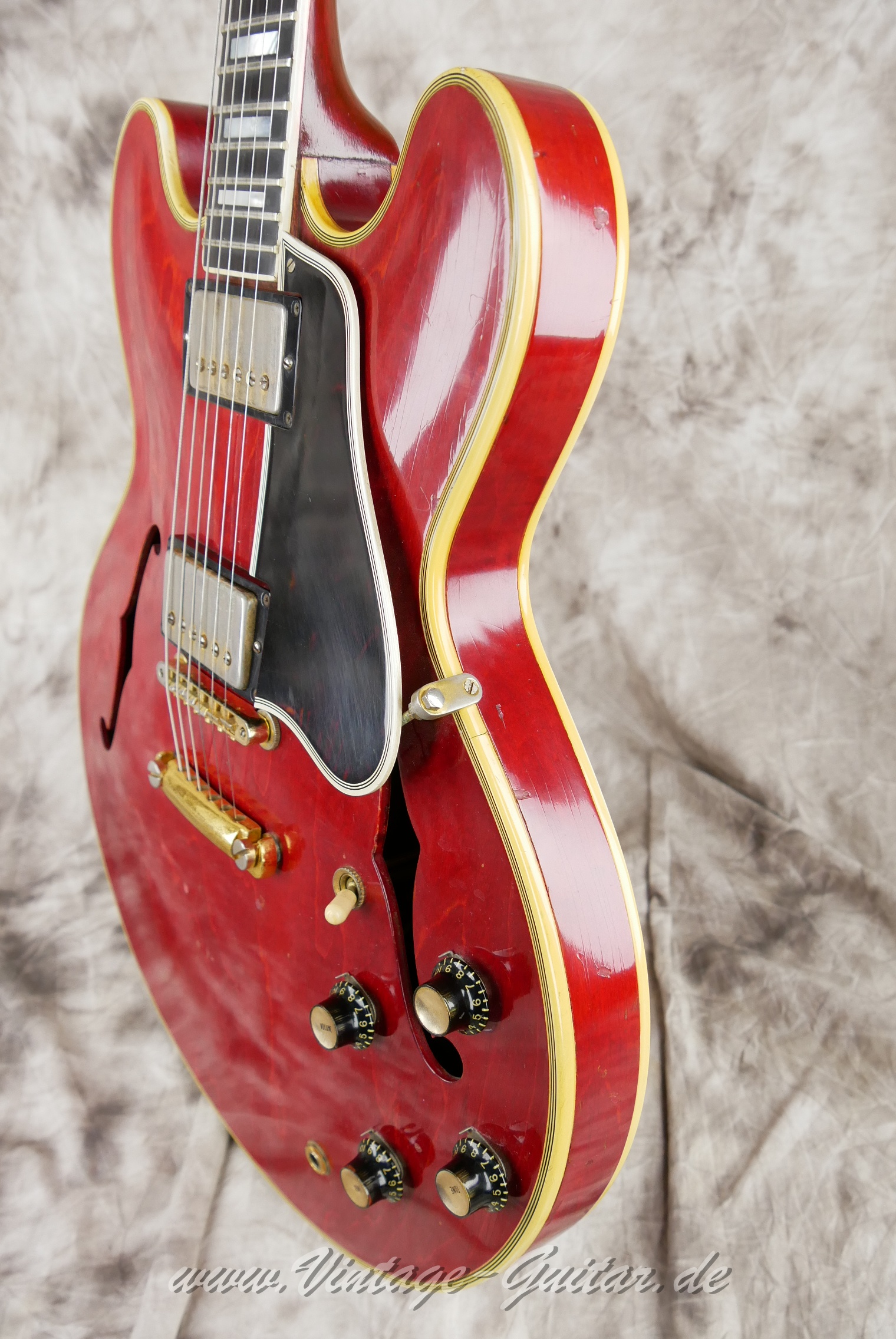 Gibson_ES_355_mono_cherry_1962-010.JPG