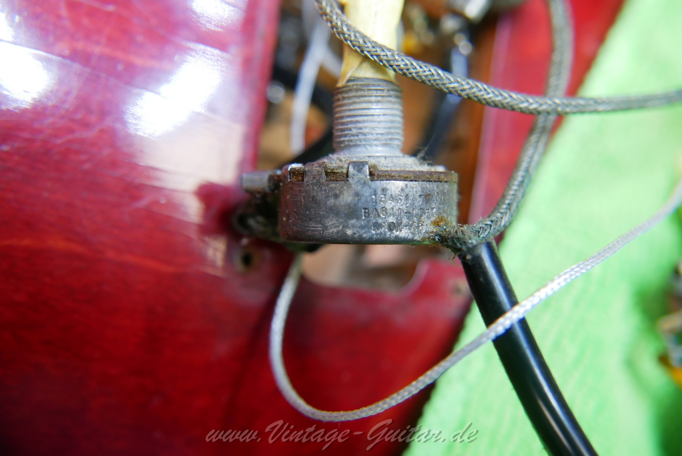 img/vintage/5680/Gibson_ES_355_mono_cherry_1962-026.jpg