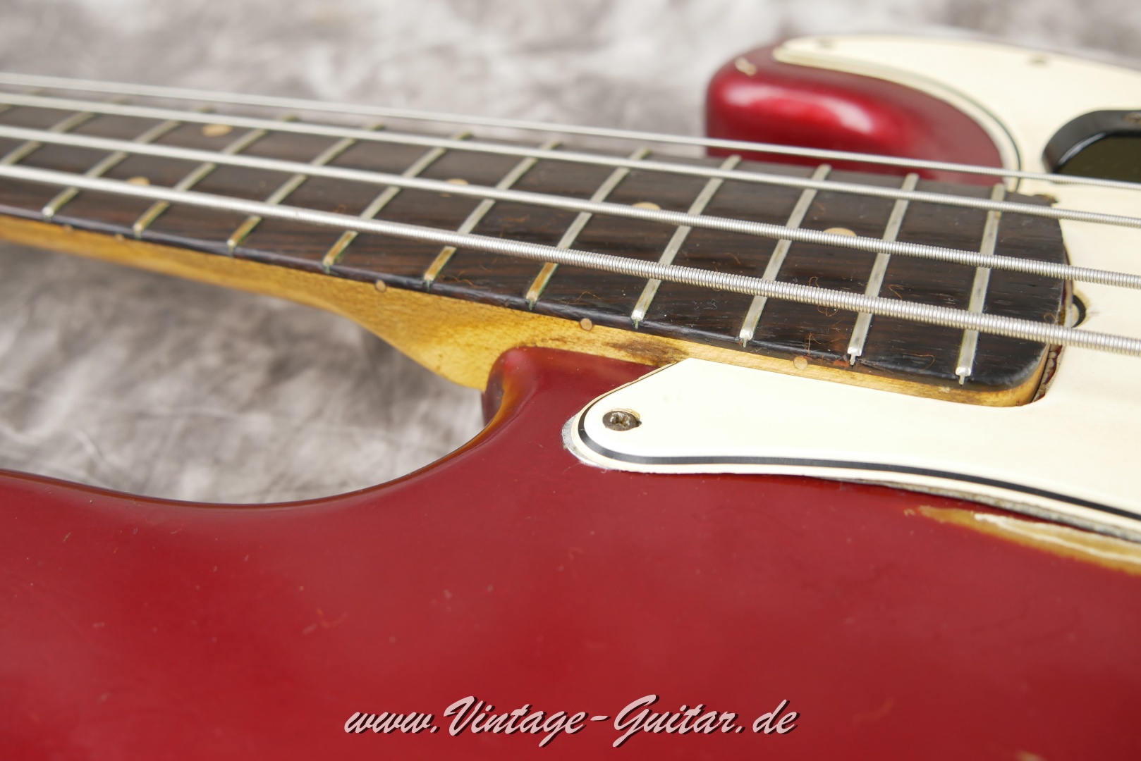 Fender-Precision-Bass-1963-candy-apple-red-019.JPG