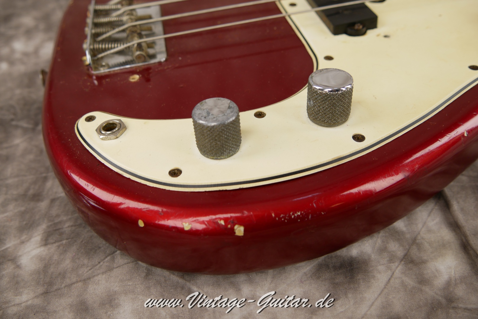 Fender-Precision-Bass-1963-candy-apple-red-021.JPG