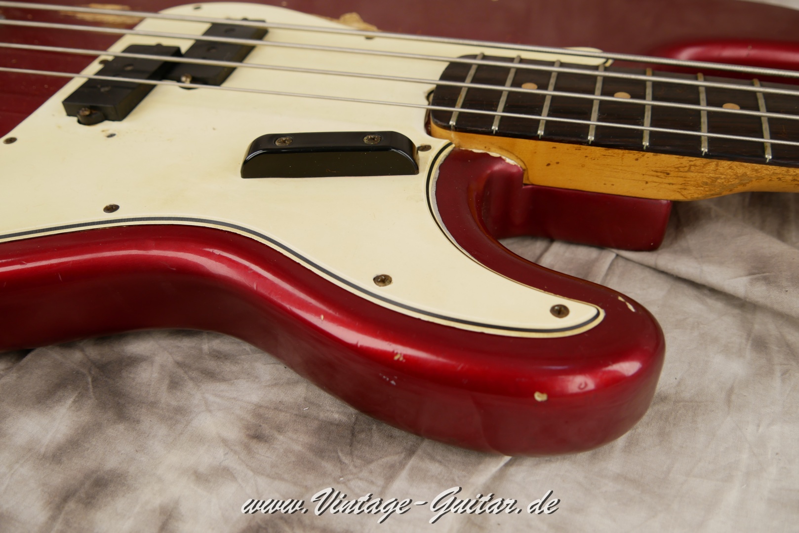 Fender-Precision-Bass-1963-candy-apple-red-022.JPG