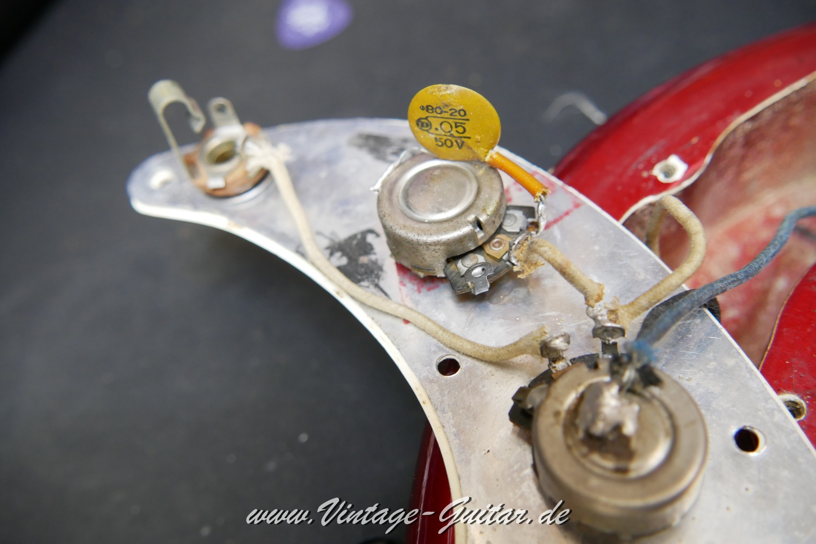 Fender-Precision-Bass-1963-candy-apple-red-034.JPG