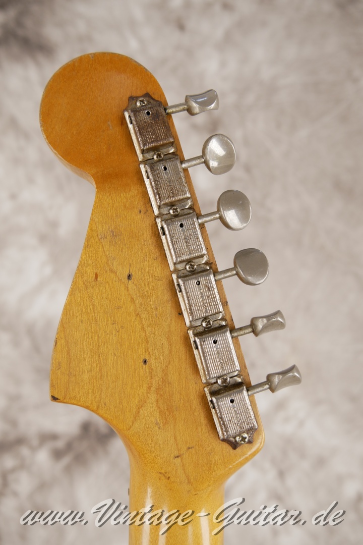 Fender-Jazzmaster-1964-black-006.JPG