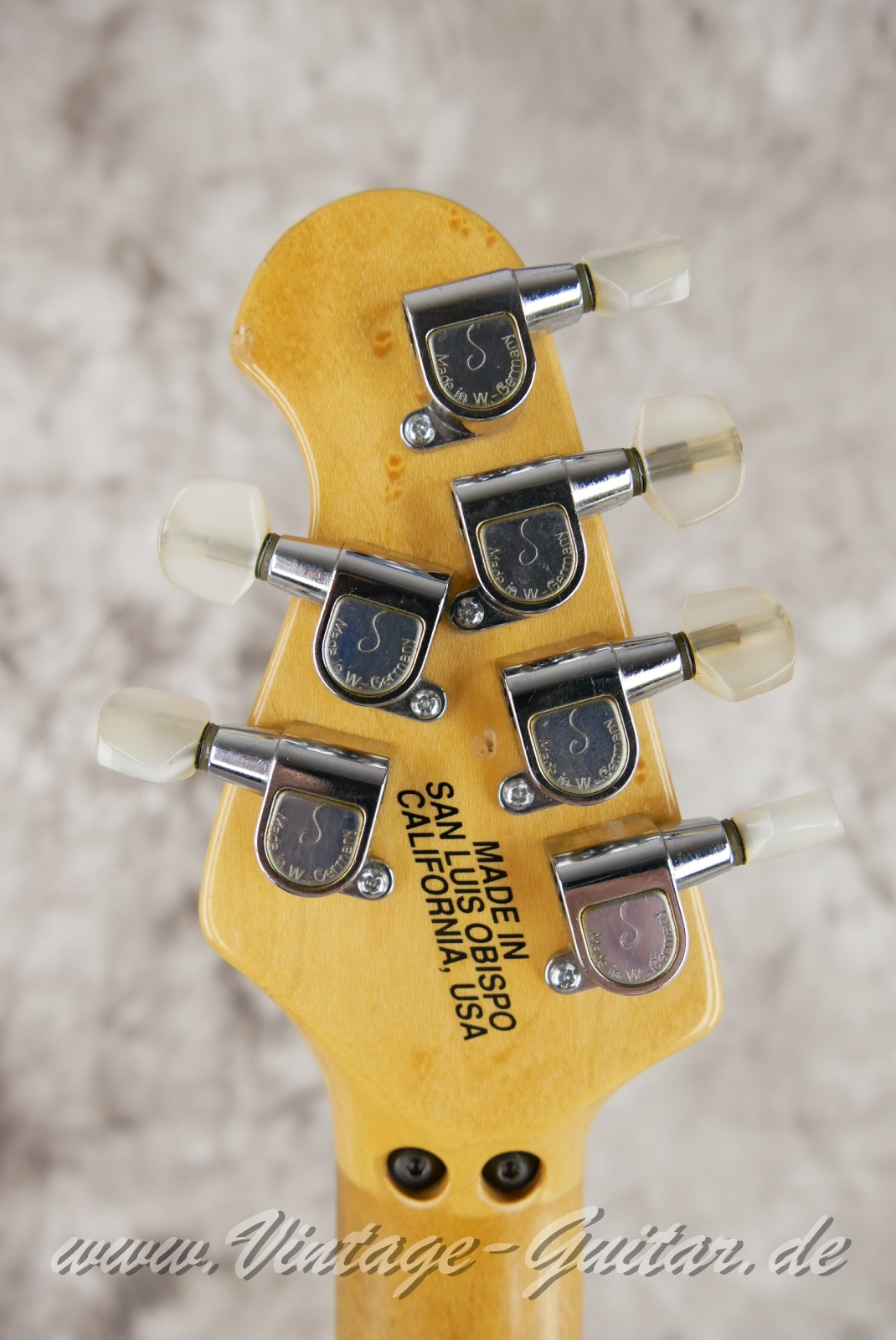 MusicMan-Earnie-Ball-Van-Halen-Signature-1991-gold-translucent-004.jpg