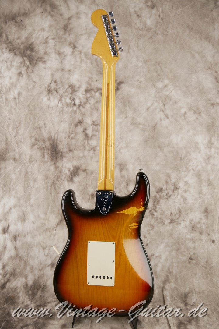 Fender-Stratocaster-1974-sunburst-002.JPG