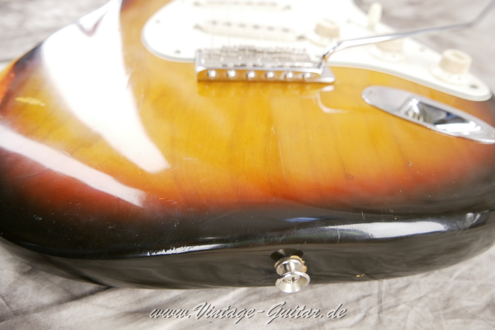 Fender-Stratocaster-1974-sunburst-016.JPG
