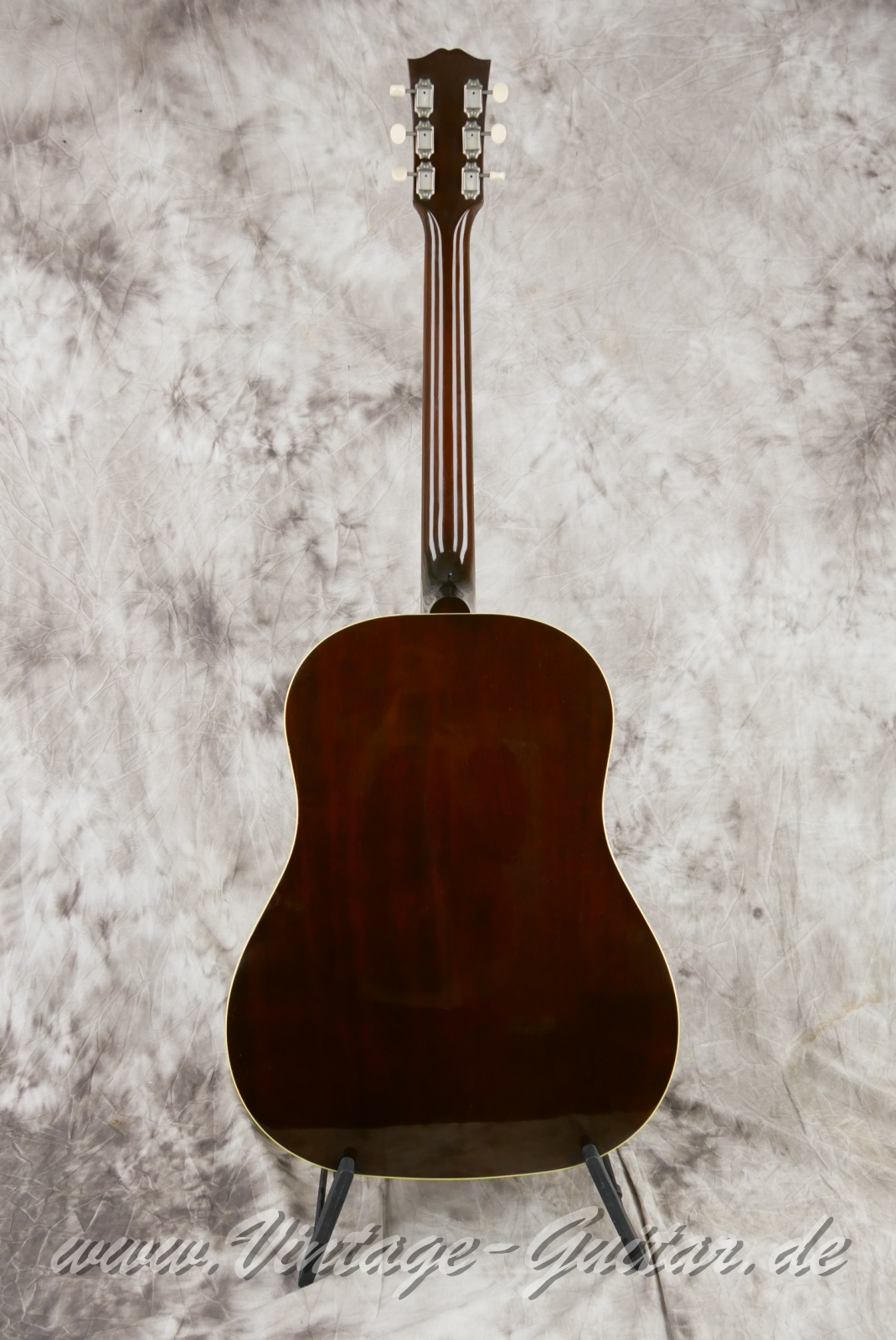 Gibson-J45-Vintage-Series-2016-vintage-sunburst-002.jpg