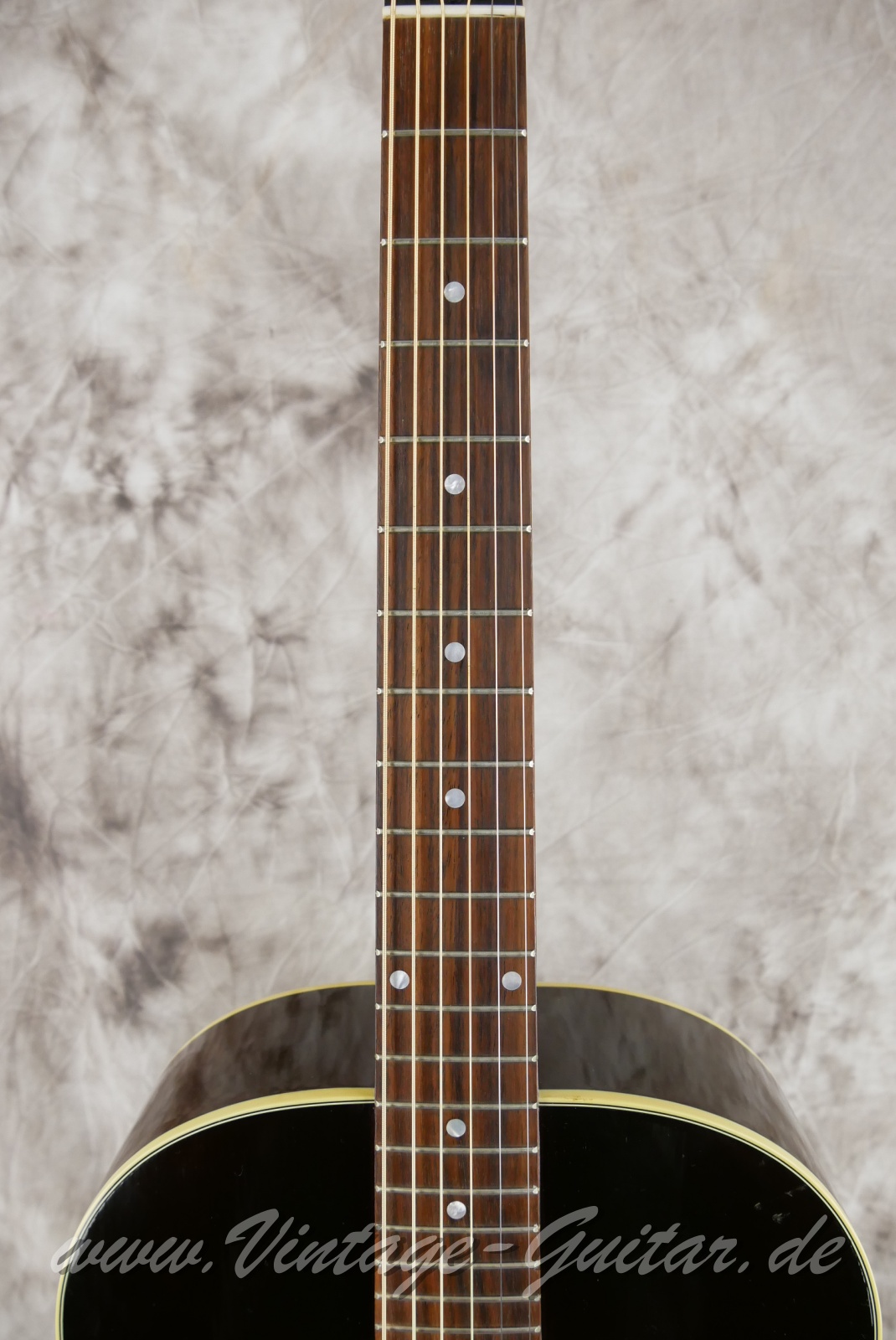 Gibson-J45-Vintage-Series-2016-vintage-sunburst-005.jpg
