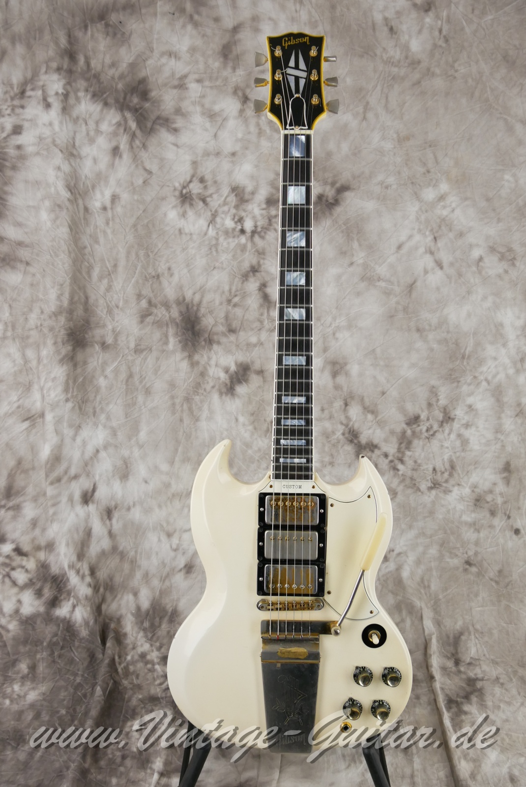 Gibson_Les_Paul_Custom_SG_Pat-No_Pus_white_1963-001.JPG