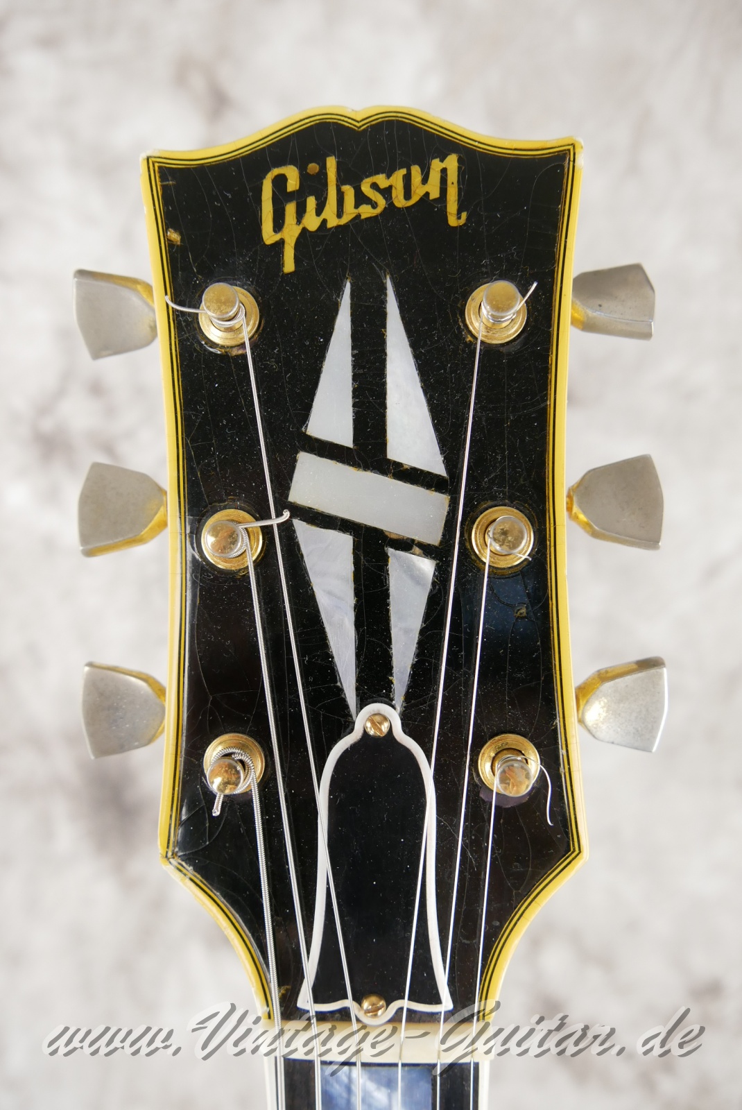 Gibson_Les_Paul_Custom_SG_Pat-No_Pus_white_1963-003.JPG