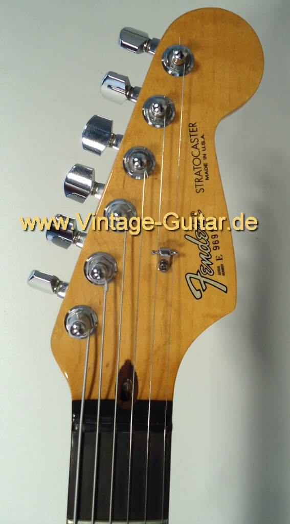 Fender-Stratocaster-1989-CC-blonde-e.jpg