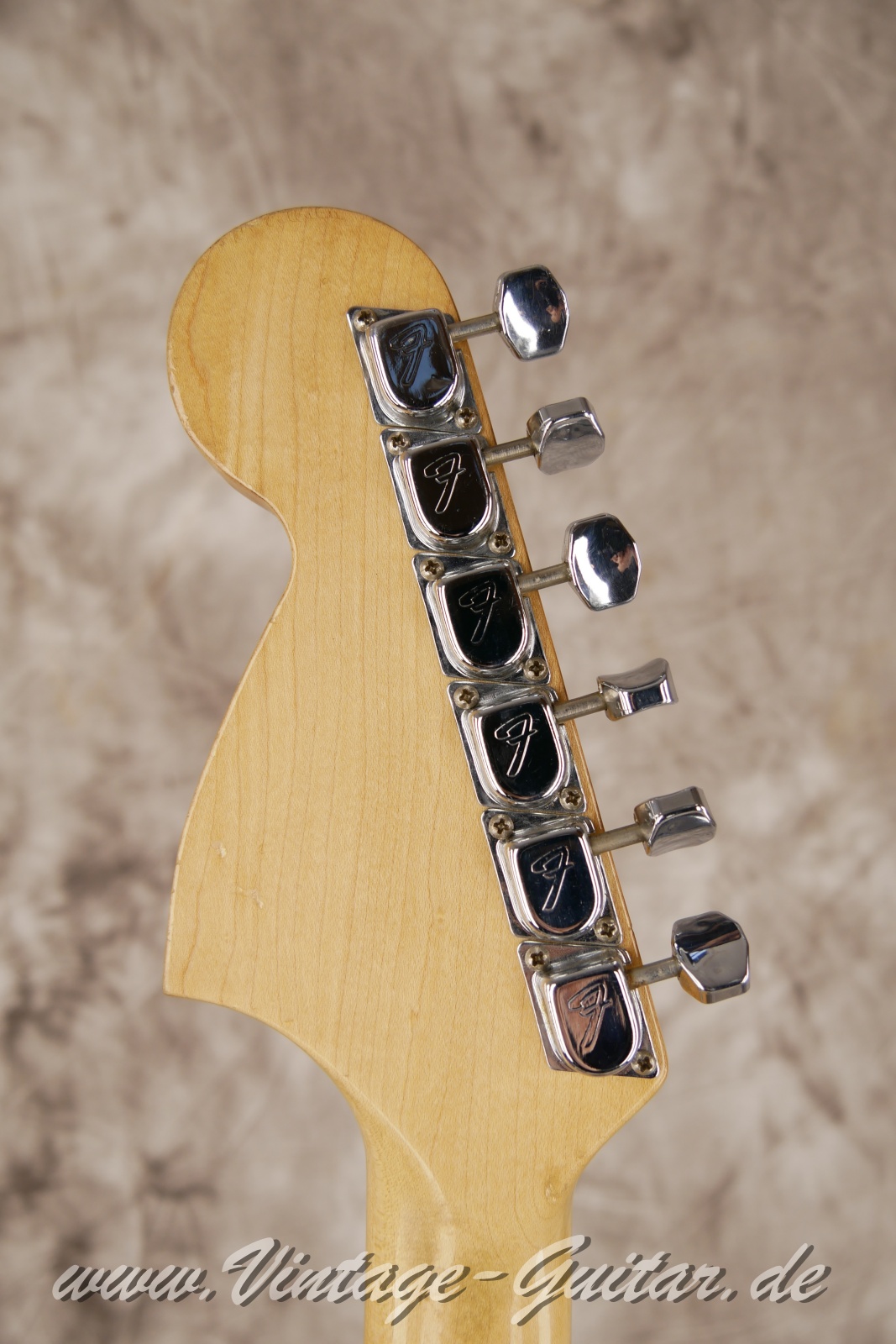 Fender_Startocaster_Baujahr_1971_USA_sunburst_all_original-004.JPG