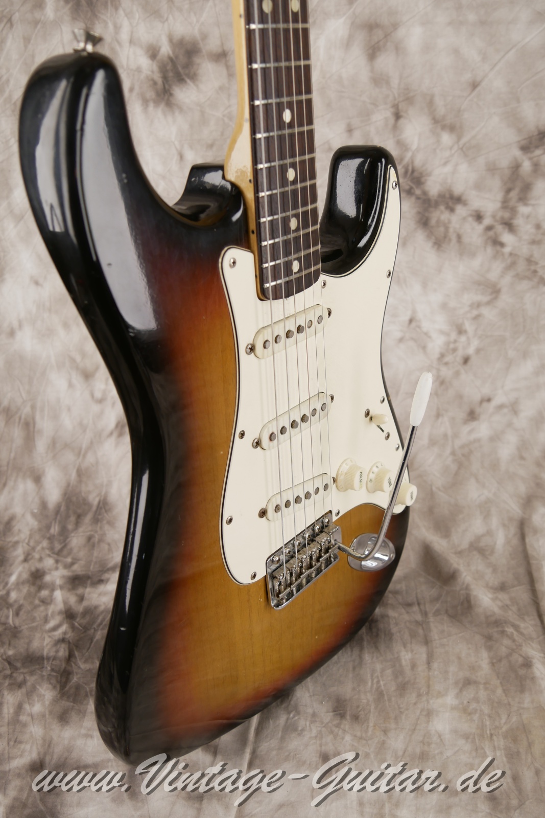 Fender_Startocaster_Baujahr_1971_USA_sunburst_all_original-009.JPG