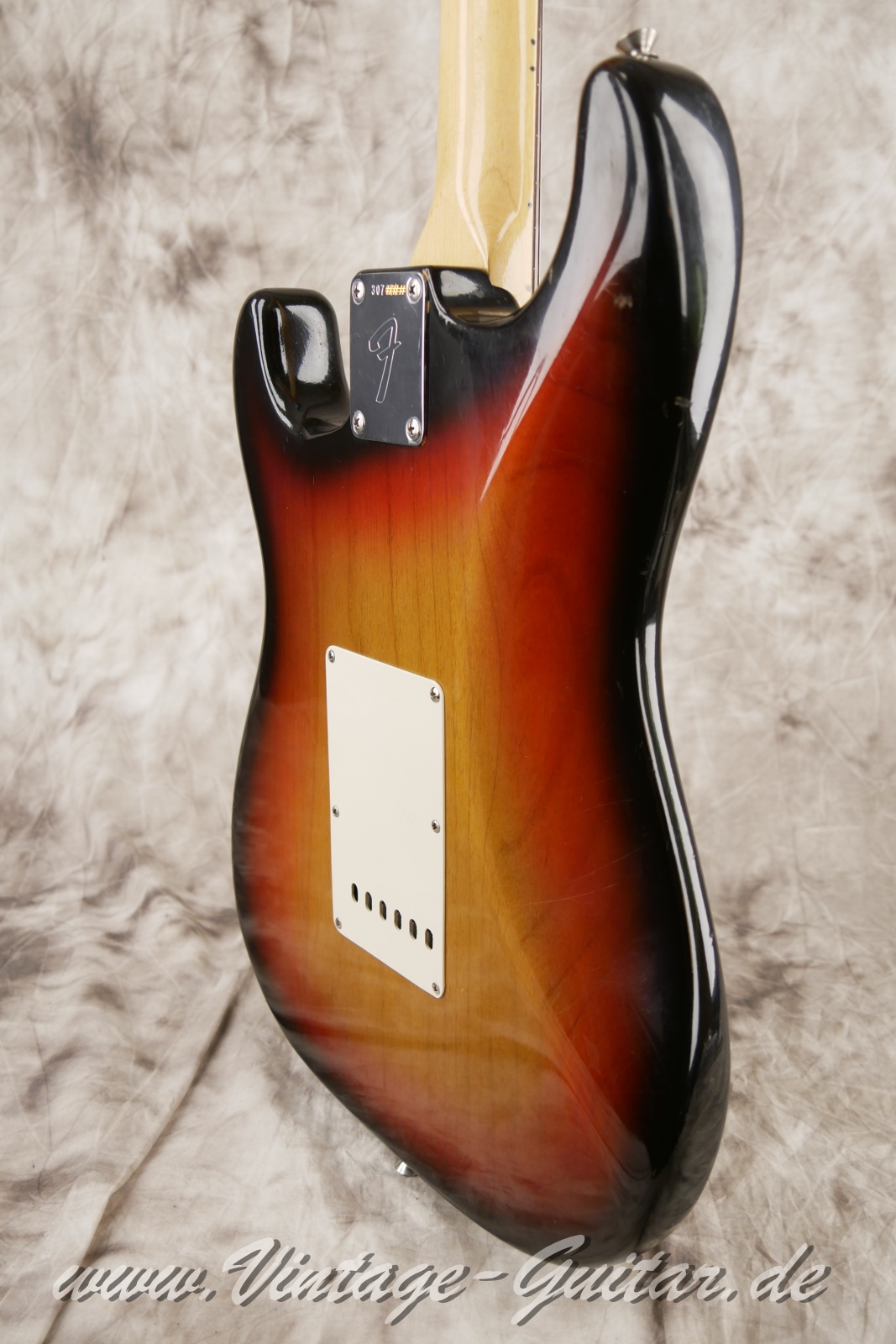 img/vintage/5690/Fender_Startocaster_Baujahr_1971_USA_sunburst_all_original-012-1.JPG