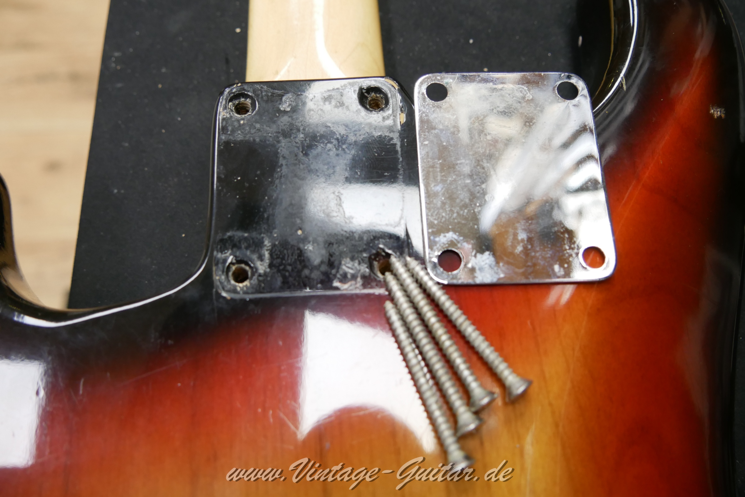 Fender_Startocaster_Baujahr_1971_USA_sunburst_all_original-014.JPG