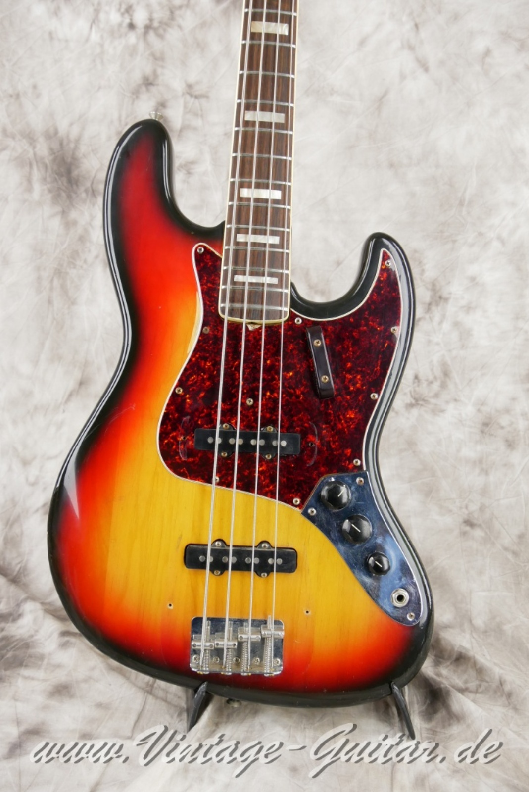 Fender-Jazz-Bass-USA-1973-sunburst-007.jpg
