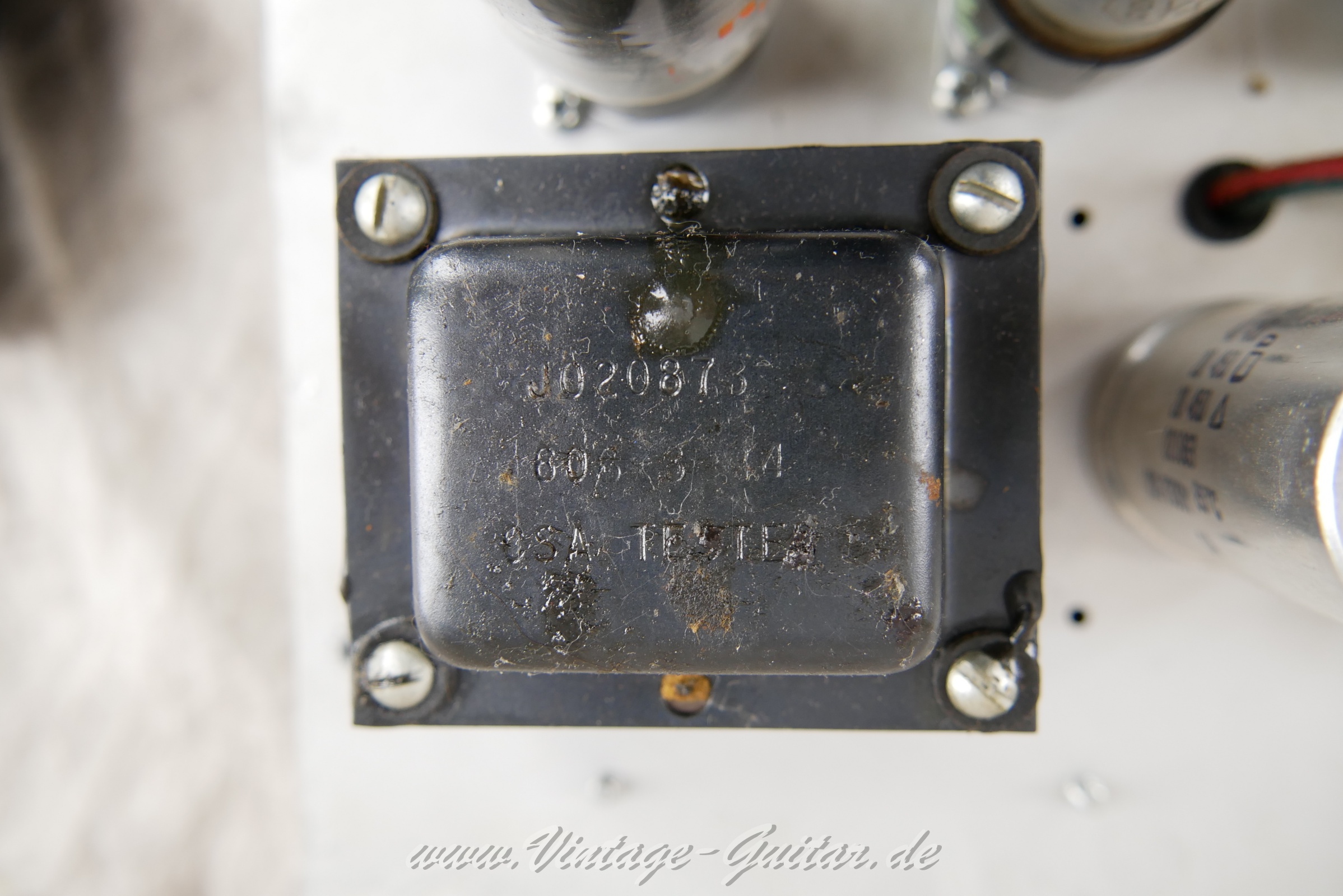 img/vintage/5692/Fender_Princeton_Silverface_1973_black_tolex_all_original_12Watt-020.jpg
