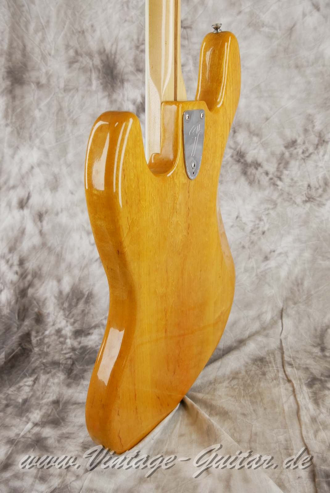 Fender-Jazz-Bass-USA-1979-natural-011.jpg