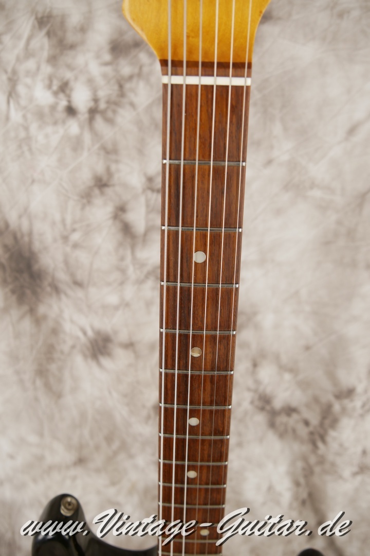 Fender_Stratocaster_1967_sunburst_all_original-_rosewood_neck-005.JPG