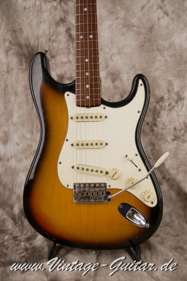 Fender_Stratocaster_1967_sunburst_all_original-_rosewood_neck-007.JPG