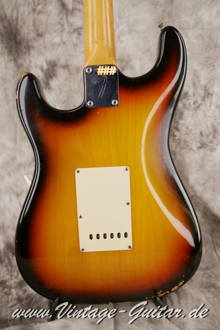Fender_Stratocaster_1967_sunburst_all_original-_rosewood_neck-008.JPG