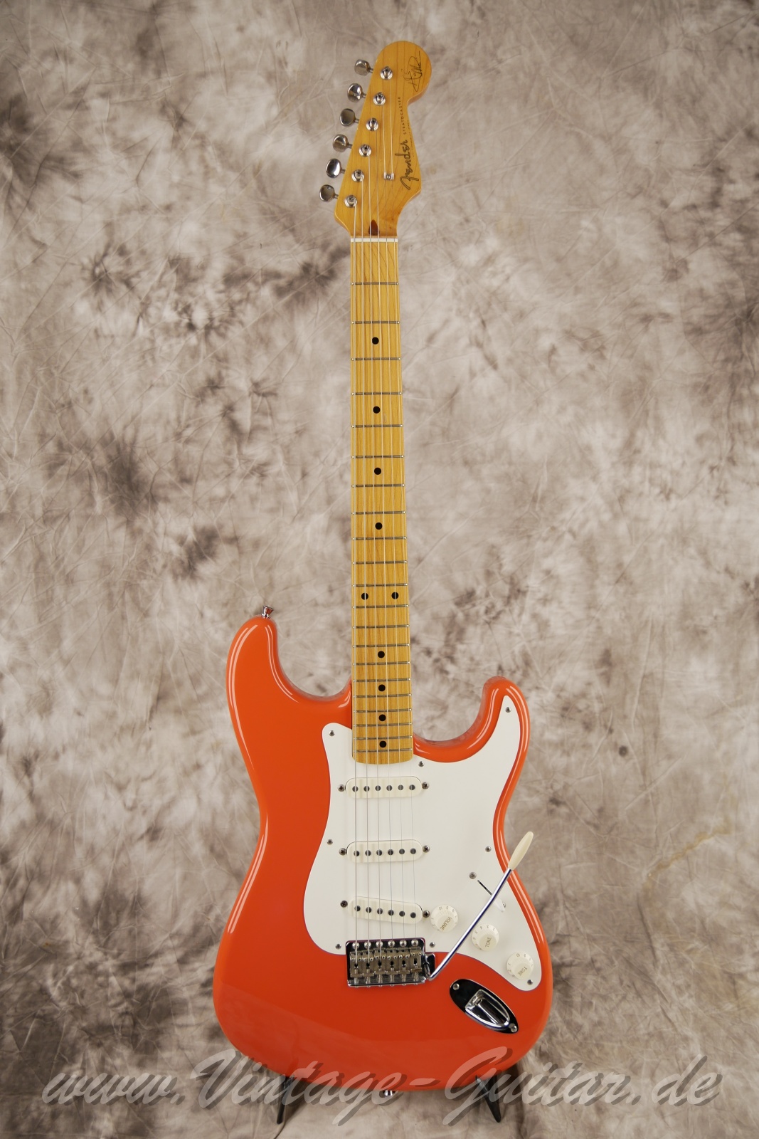 Fender_Startocaster_Strat_Japan_Baujahr_1996_fiesta_red-001.jpg