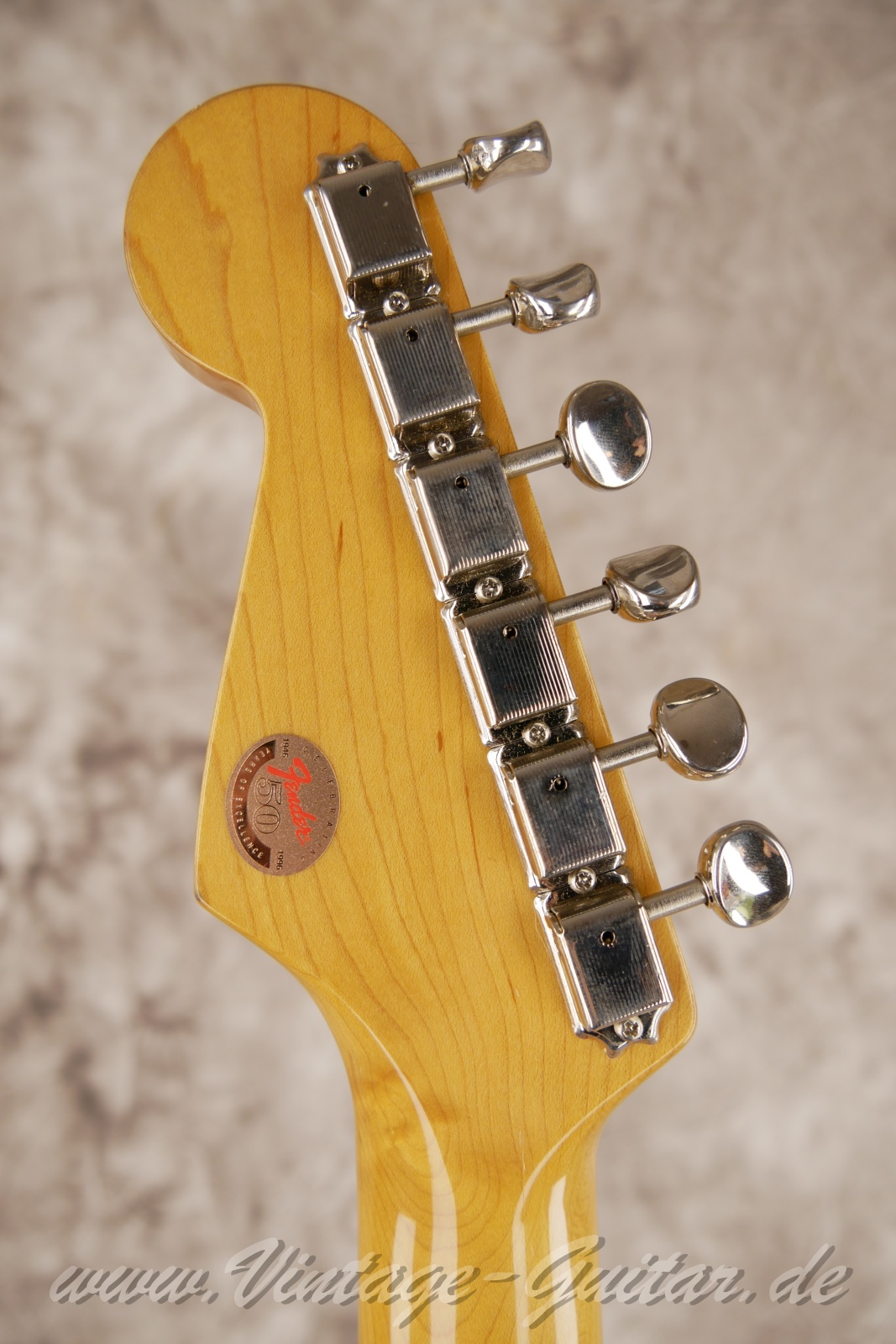 img/vintage/5702/Fender_Startocaster_Strat_Japan_Baujahr_1996_fiesta_red-004.jpg